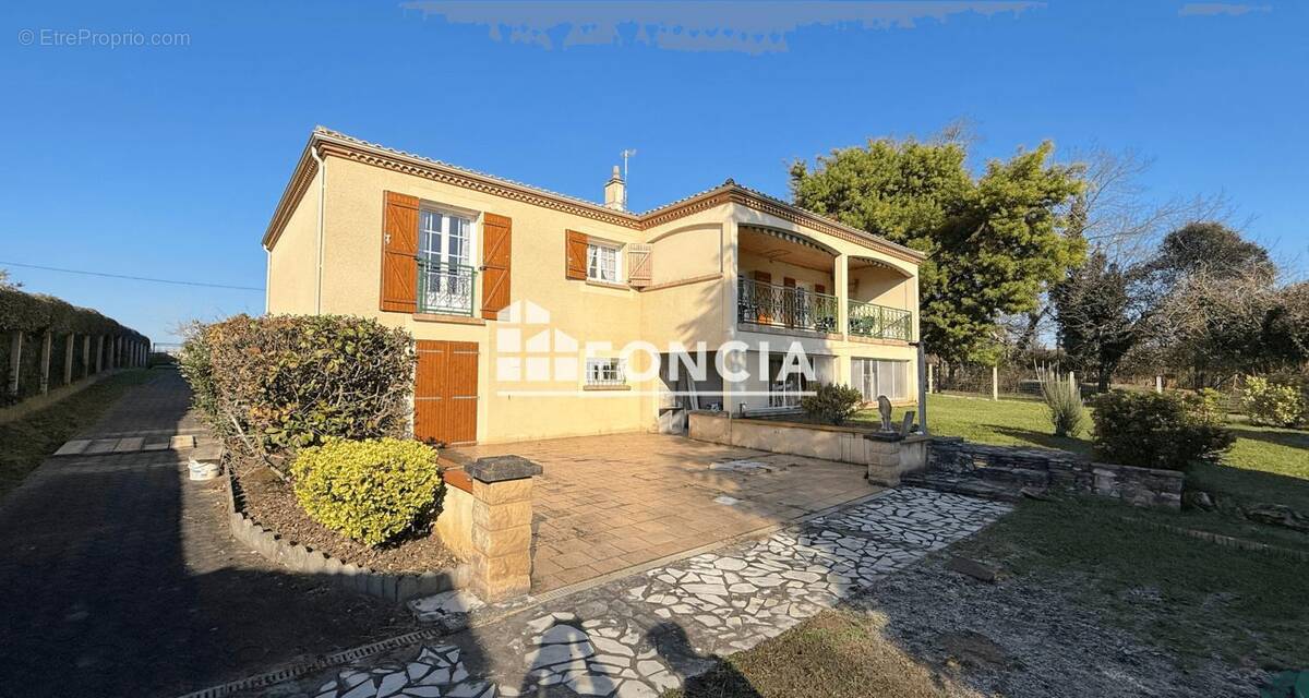 Maison à SAINTE-LIVRADE-SUR-LOT