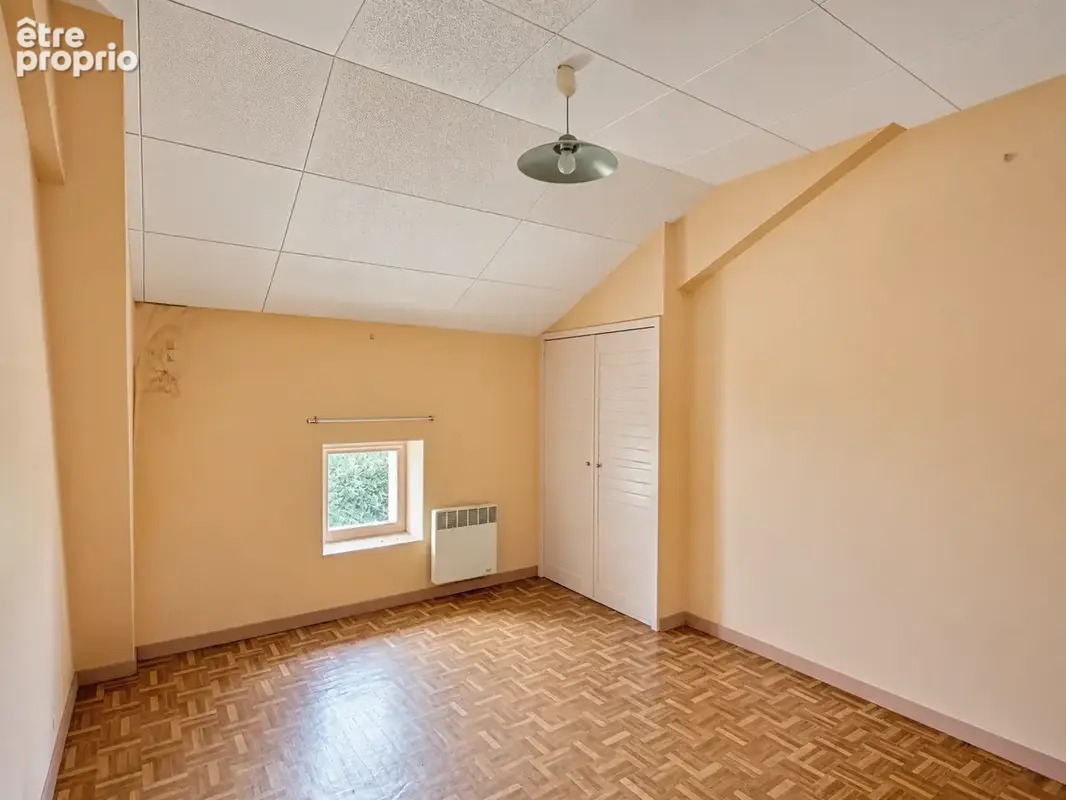 Damiatte   Maison en pierre avec dépendance et beau potentiel - photo 9