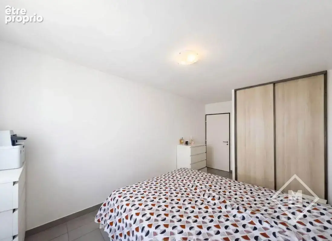 Exclusif : Appartement T3 Récent et Lumineux à Marseille 5ème, Quartier Baille - photo 8