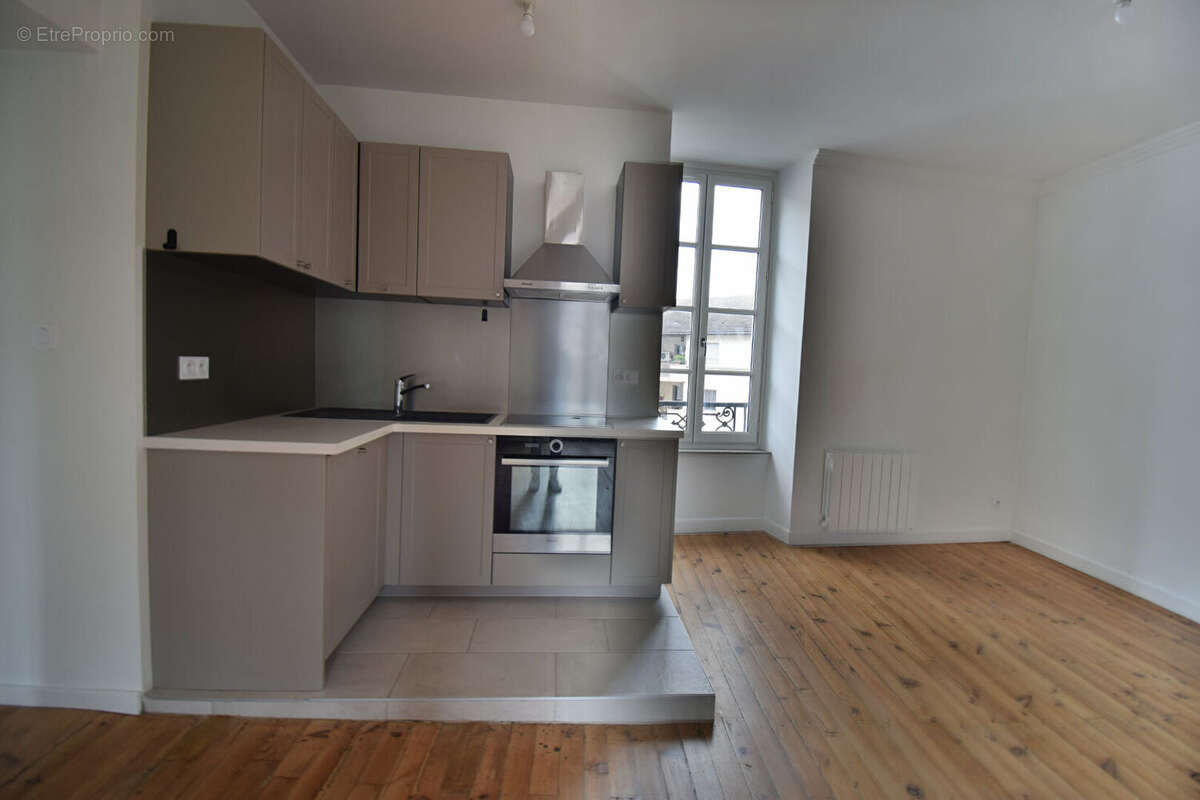 Appartement 86 m² à Pau  - photo 3
