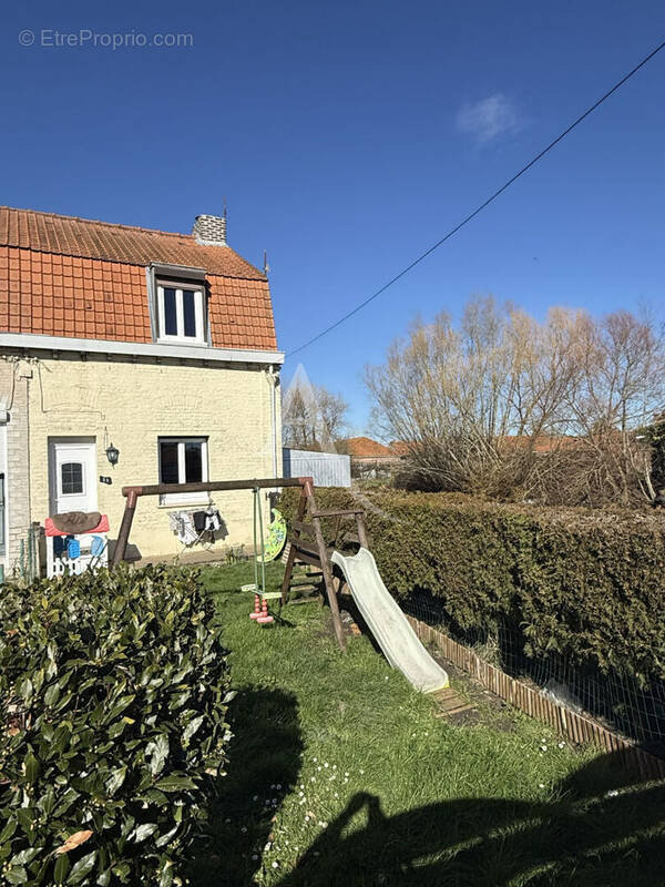 Maison à EPERLECQUES