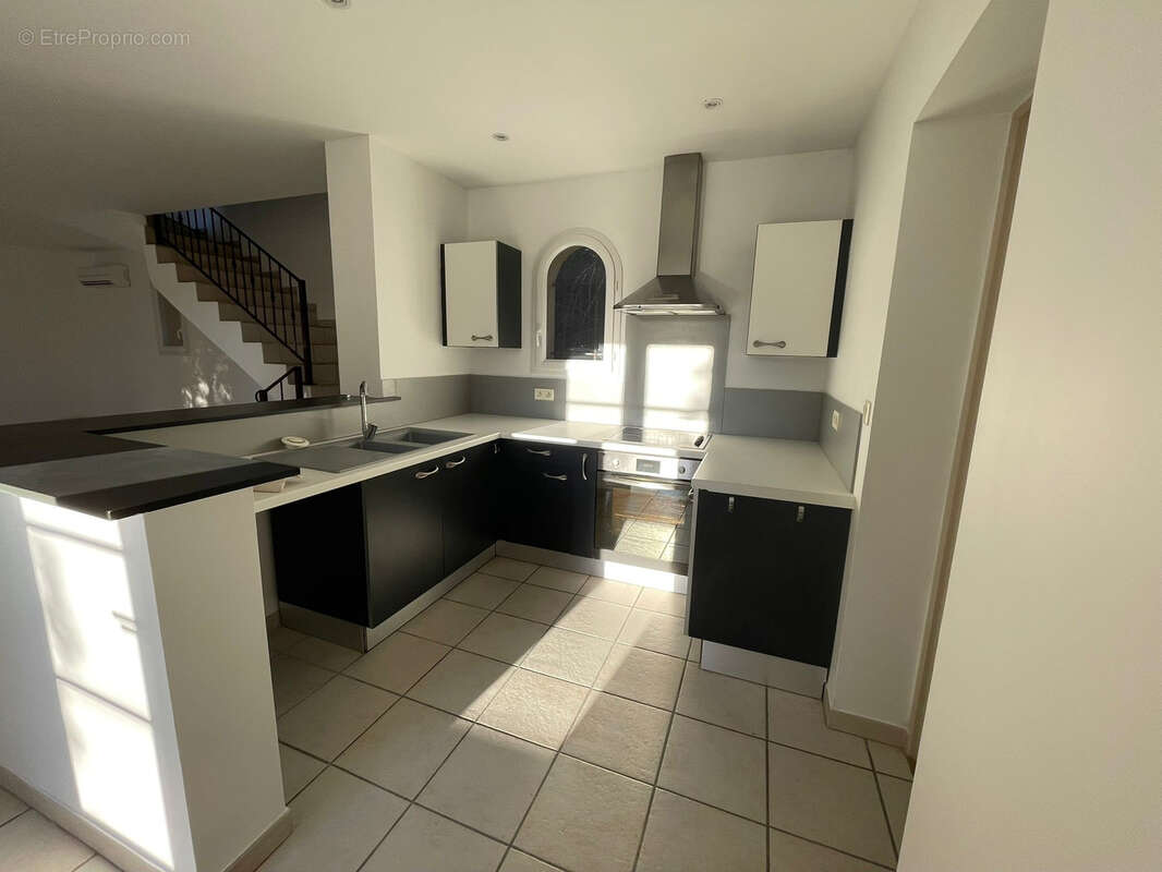 Maison à MERINDOL-LES-OLIVIERS