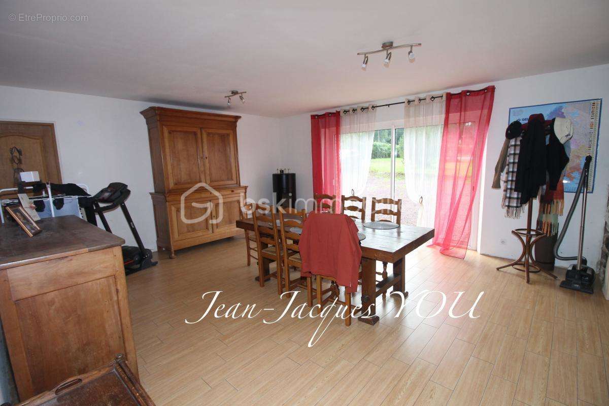 Maison à VILLEDIEU-LES-POELES