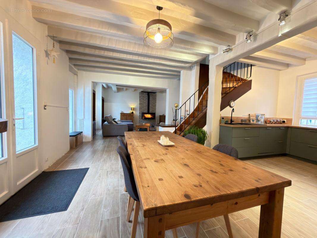 Maison10 pièces, 337 m2 - photo 3