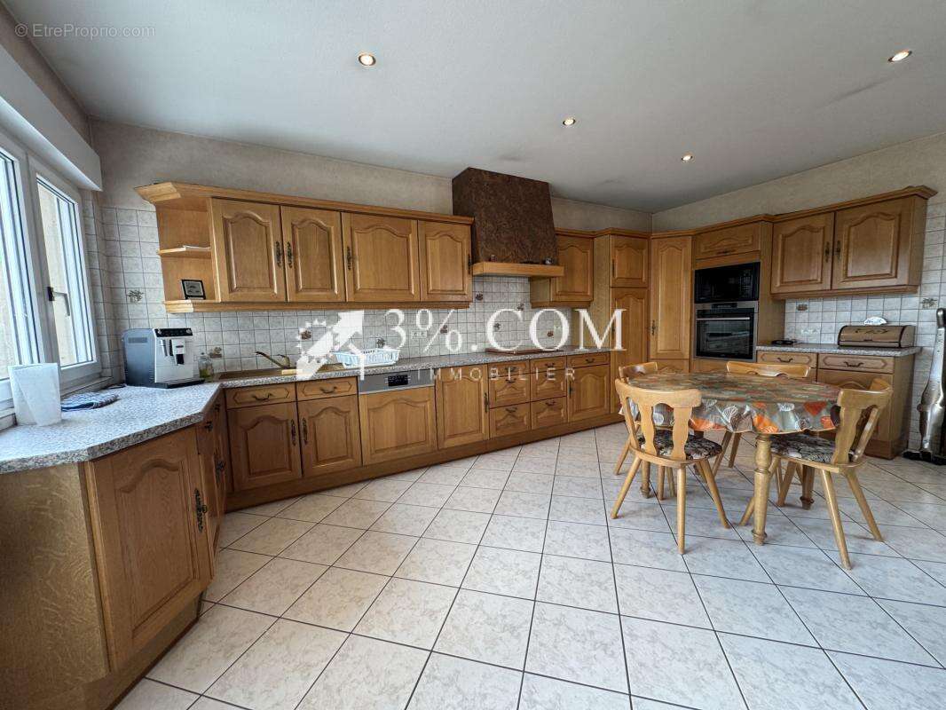 3%COM Maison bi famille avec dépendance et Maison alsacienne - photo 7