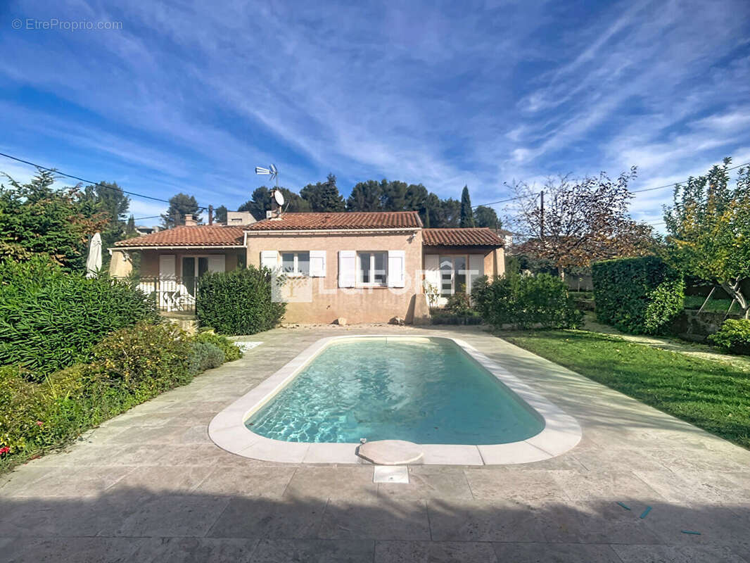 Maison à ROQUEVAIRE