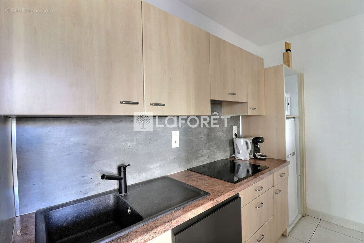 Hyères Centre -  Appartement de standing dans une résidence prisée. - photo 5