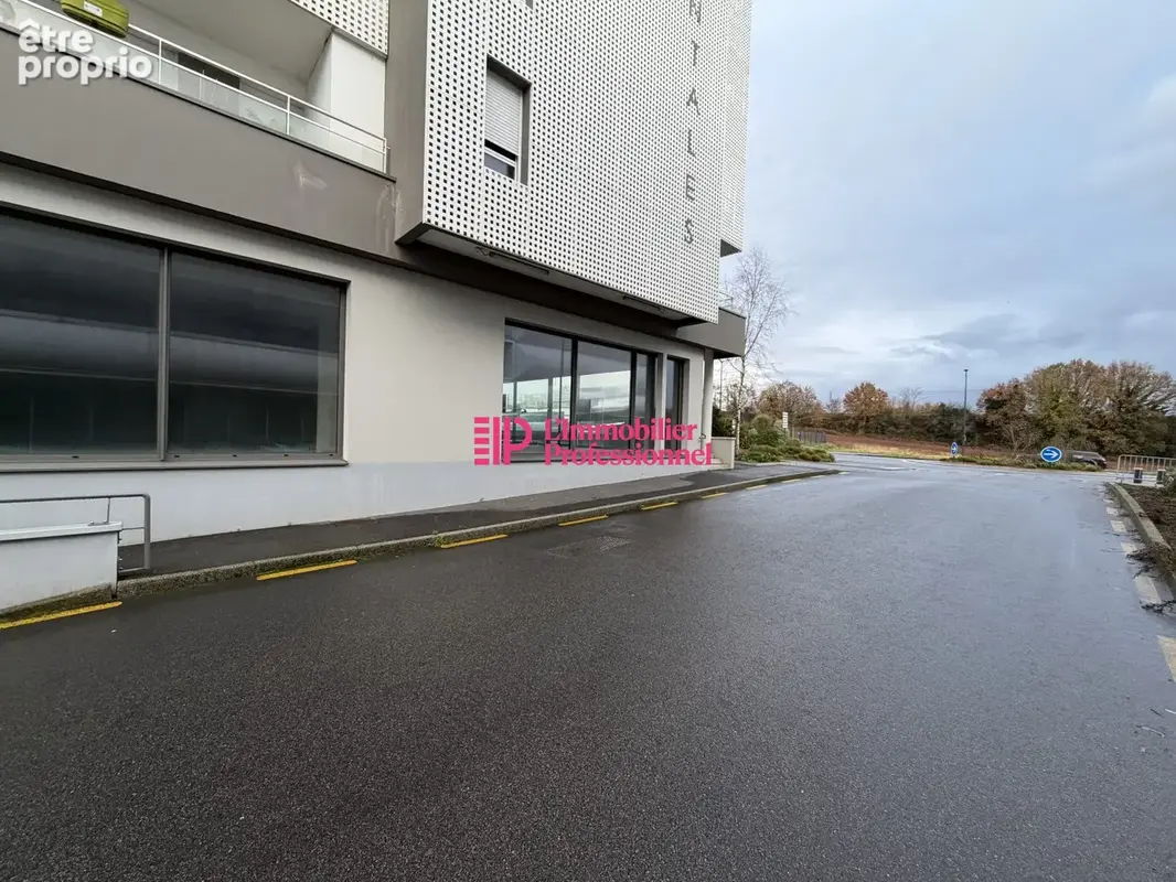 Commerce 218 m² à vendre à Hennebont (56700) - photo 4