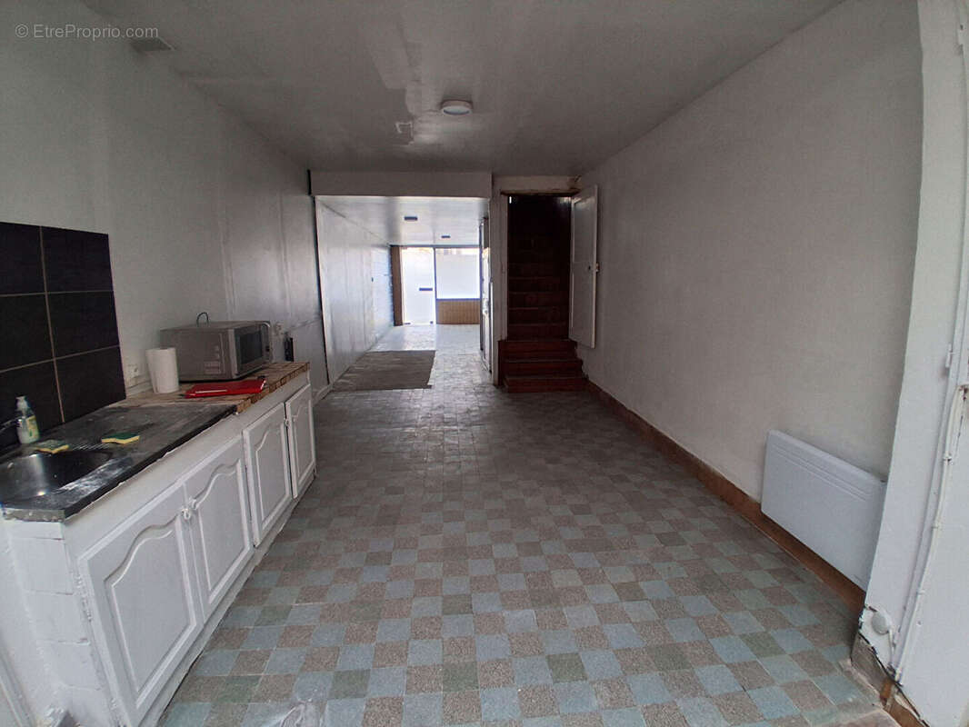 Commerce à MONTCORNET