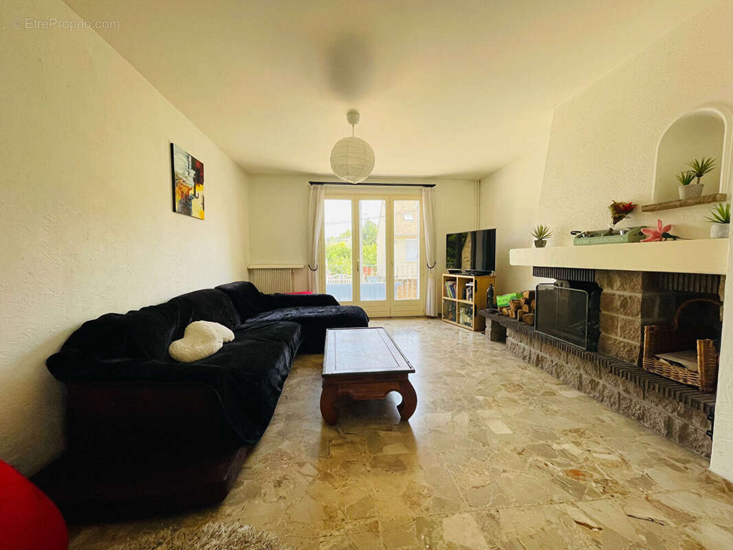 Maison à SARTROUVILLE