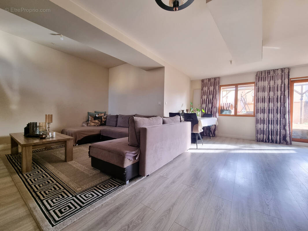 Maison à VILLEFRANCHE-SUR-SAONE