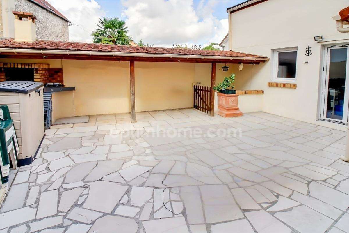 Maison 5 pièces de 100 m2 à vendre à MANTES LA VILLE (78) au prix de 237000 euros - photo 2