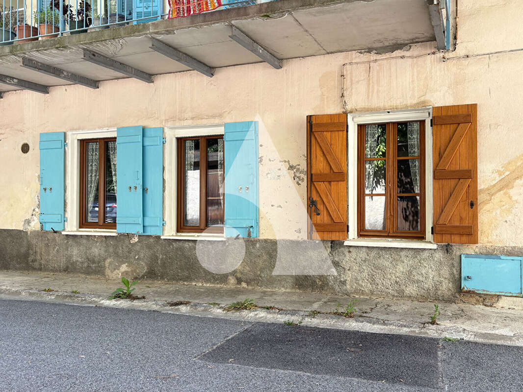 Appartement à LA ROQUETTE-SUR-VAR