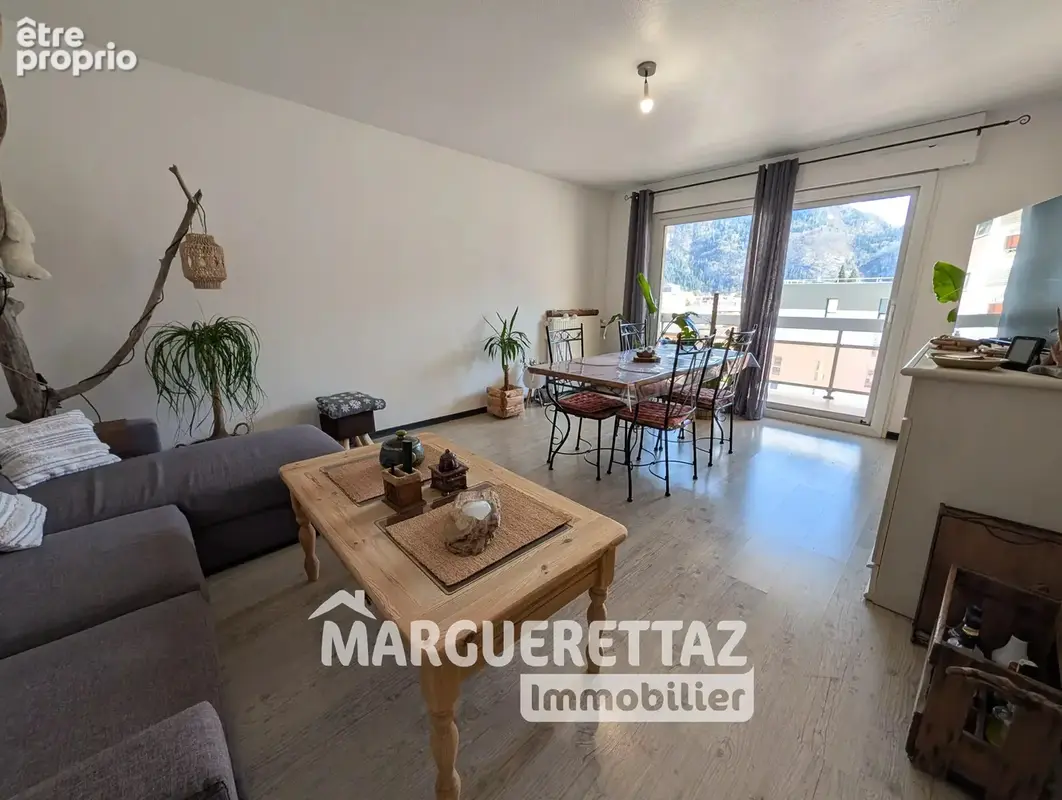 T3 de 75 m² a cluses - photo 3