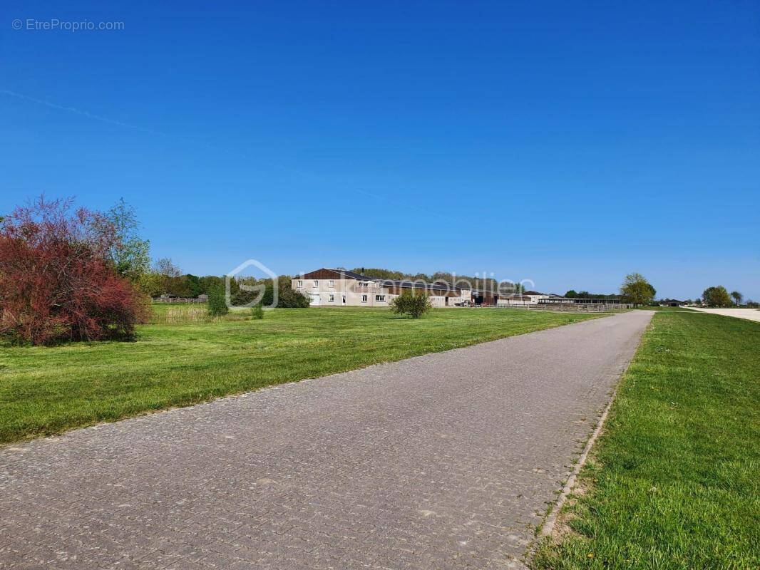 Maison à FONTENAY-TRESIGNY