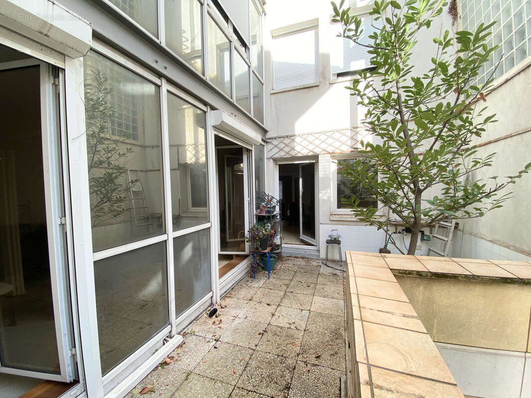 Appartement à PARIS-3E