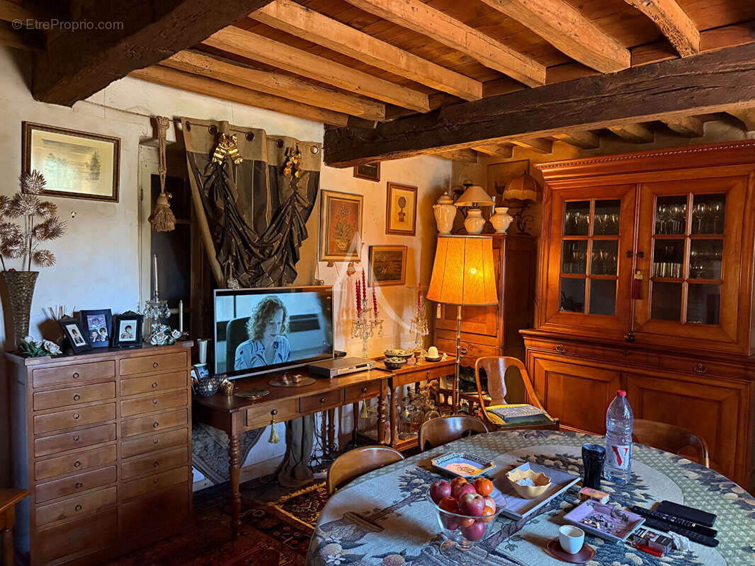 Maison à CAHUZAC-SUR-VERE