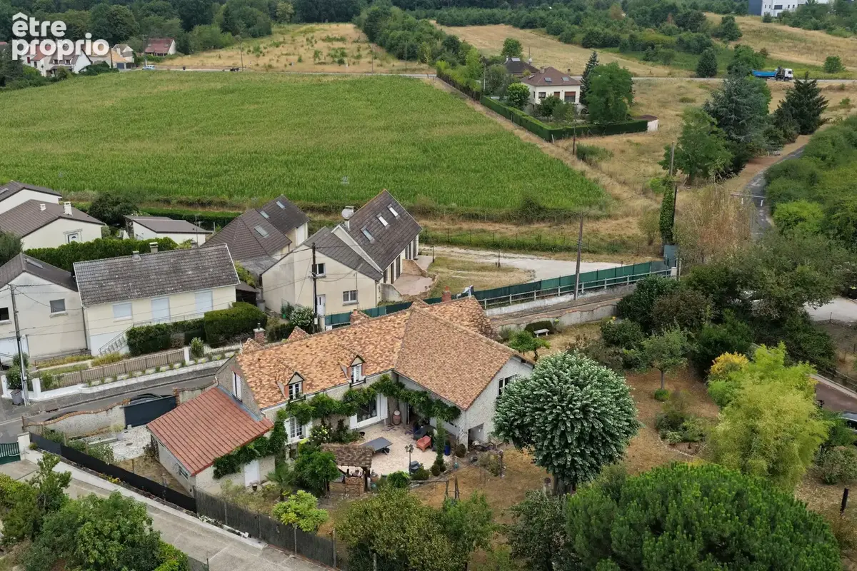 Tres belle maison ancienne de 213m2 au sol - 4 chambres - terrain arbore de 1100m2 - photo 34