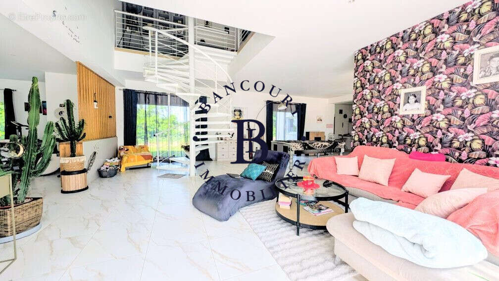 Maison 295 m² à Cosnac  - photo 6