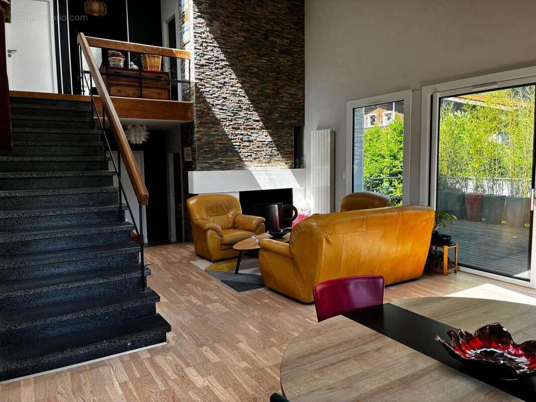 Maison 180 m² à Revel  - photo 2