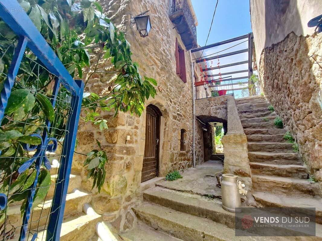 Maison à GRAISSESSAC