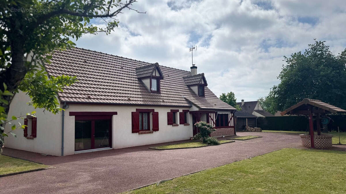 Maison à NEUNG-SUR-BEUVRON