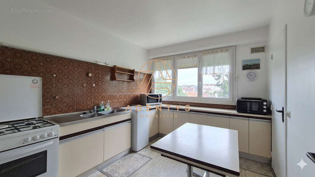 Appartement à LE PERREUX-SUR-MARNE