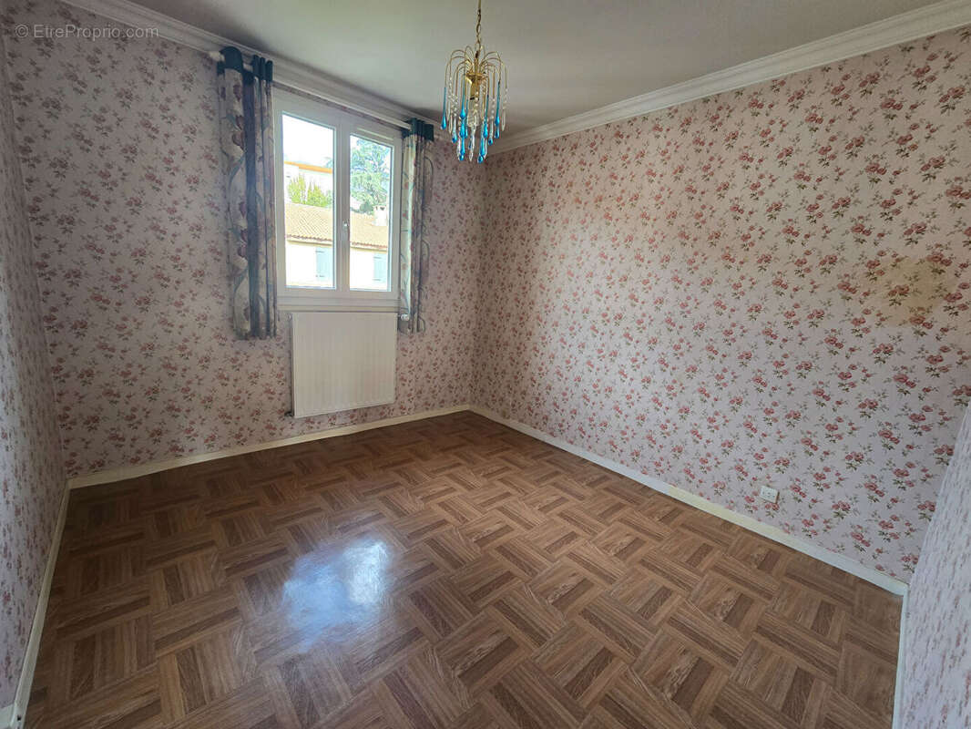 Appartement à AIGUILHE