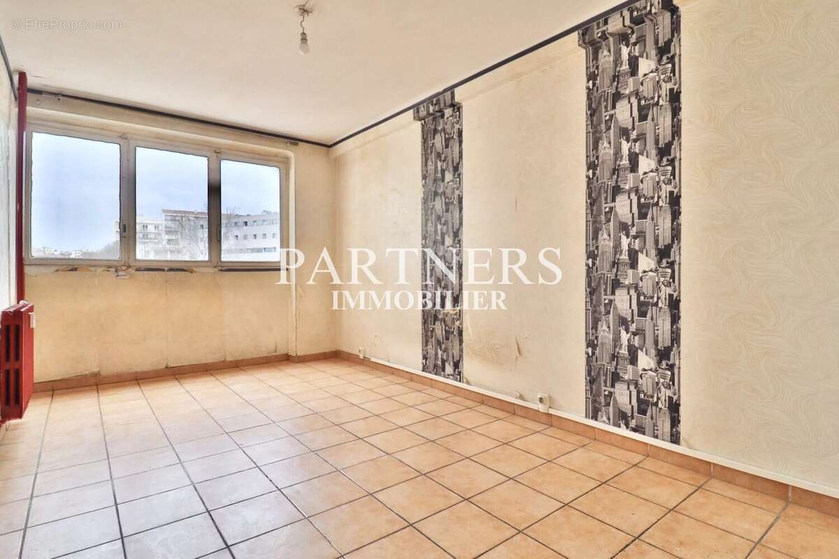 Appartement à MARSEILLE-5E