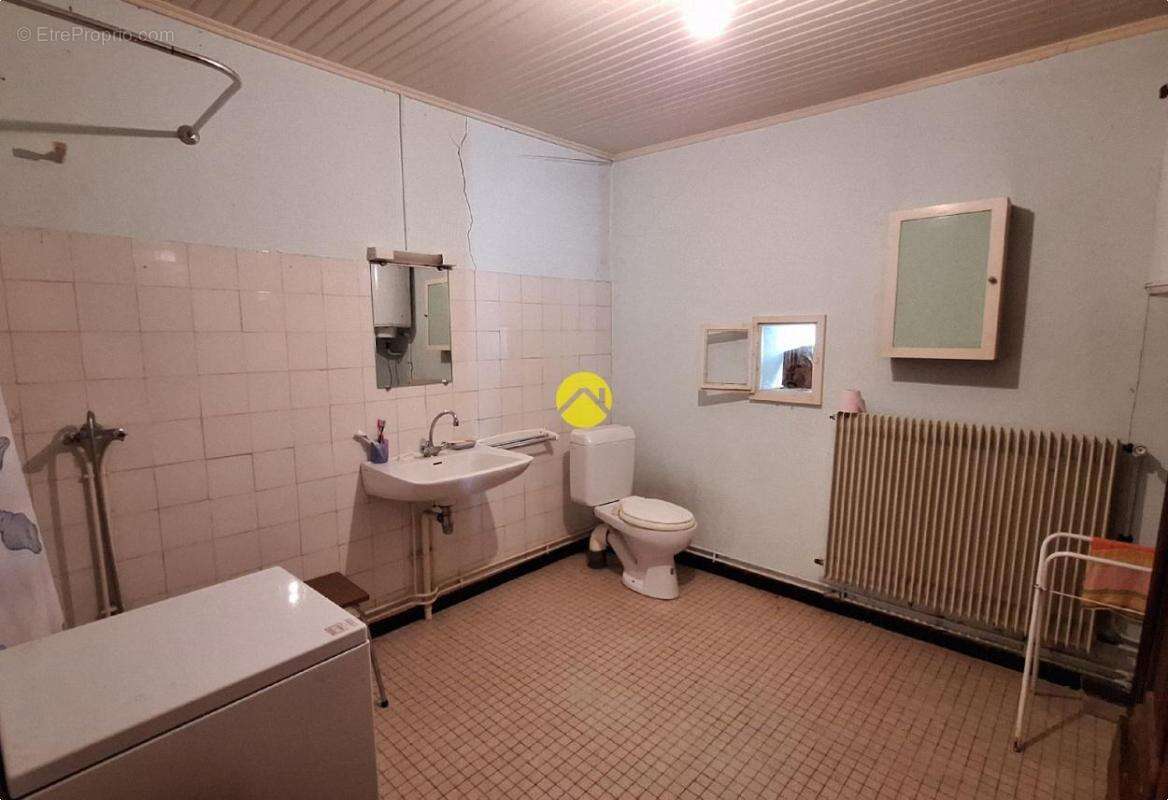 Maison a renover en campagne - photo 12