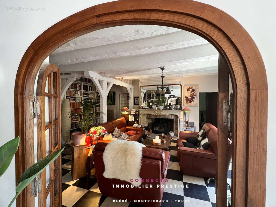 Maison à AZAY-SUR-CHER