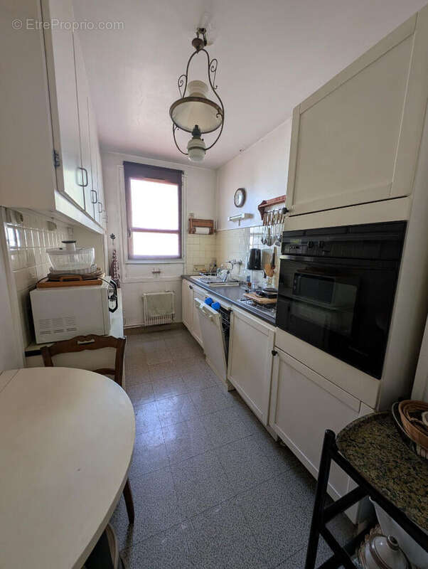 Appartement à PARIS-20E