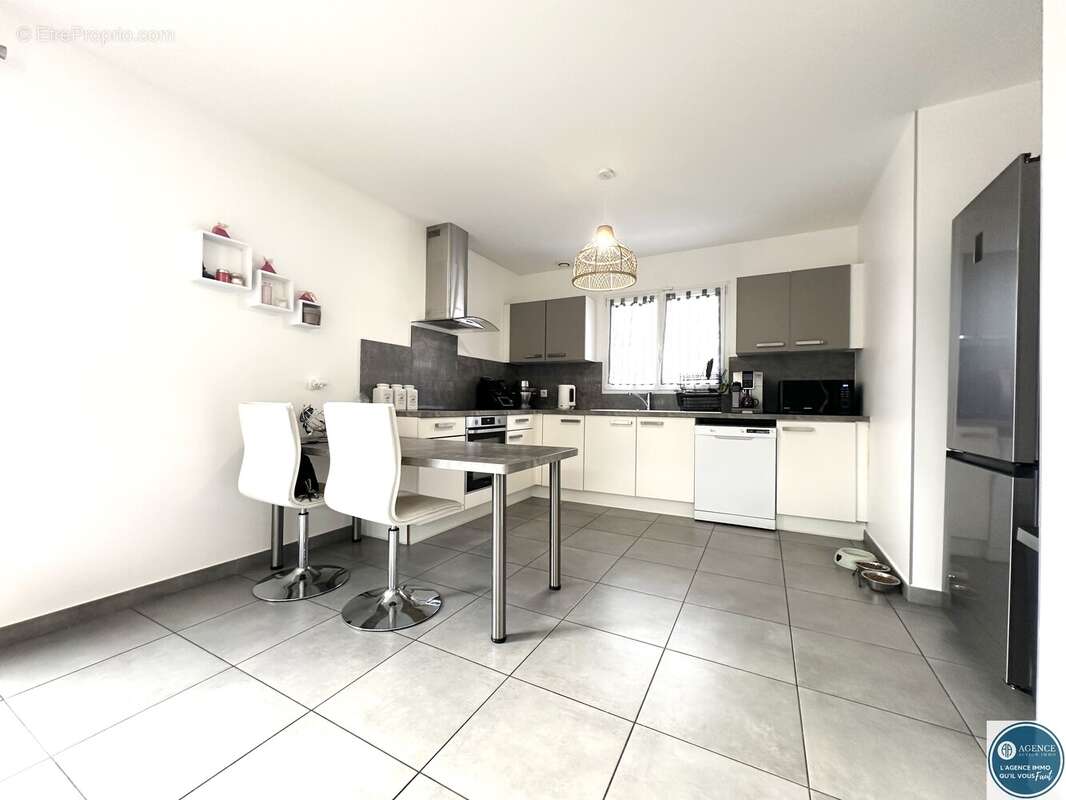 Maison à LE PEAGE-DE-ROUSSILLON