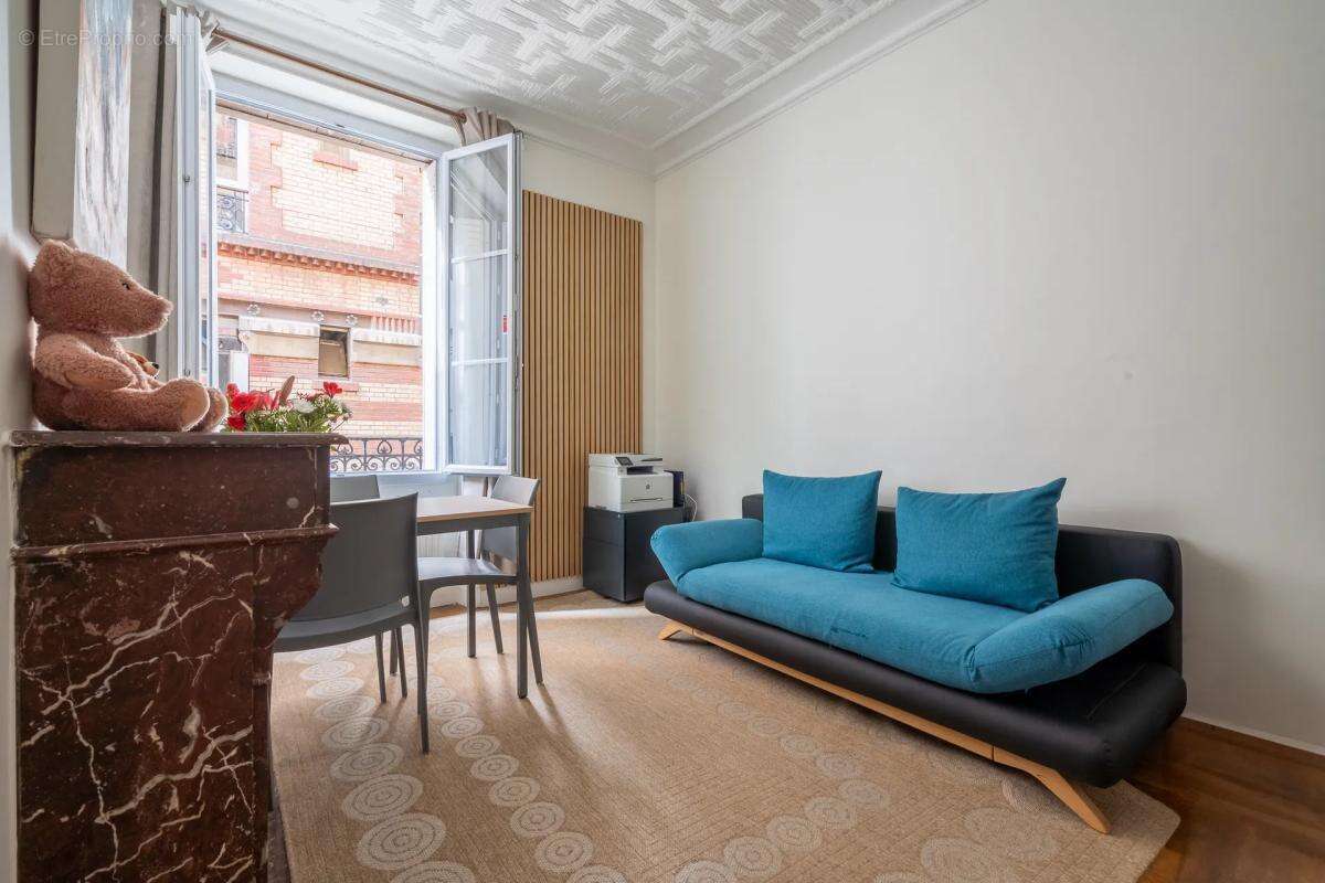 Appartement à PARIS-10E