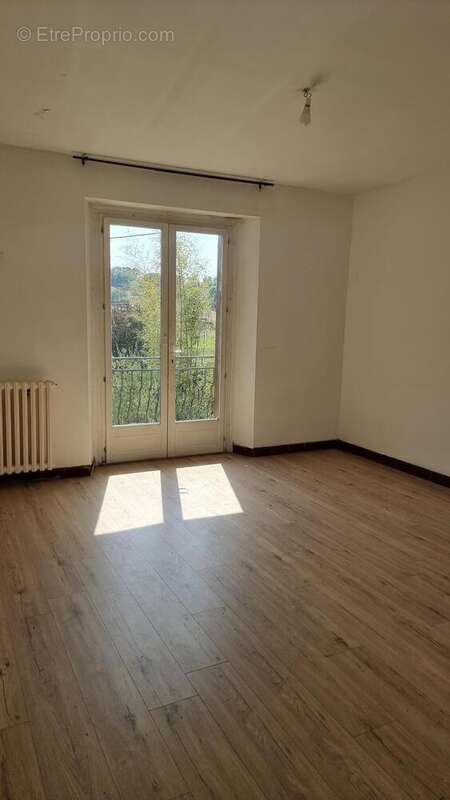 20250809163232 - Maison à LACAPELLE-MARIVAL