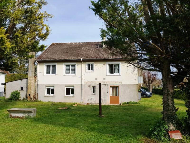 Maison à JAUNAY-CLAN