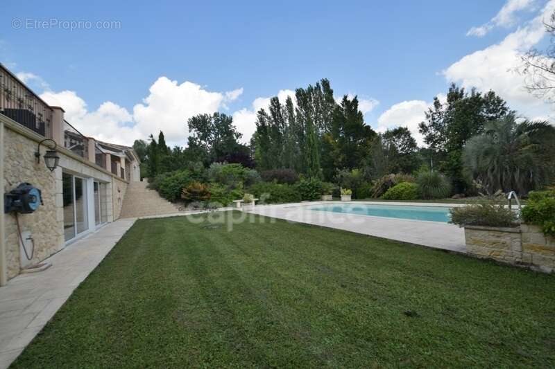 Propriété au calme - 5 chambres - T3 attenant - garage XXL - piscine - à MARMANDE (47) - photo 6