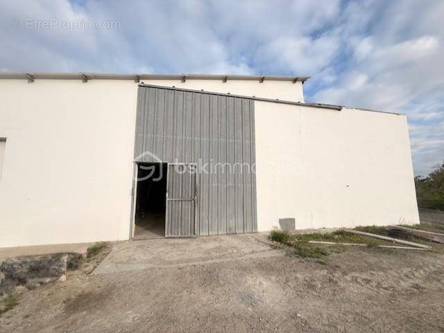 Parking à NOTRE-DAME-DE-MONTS