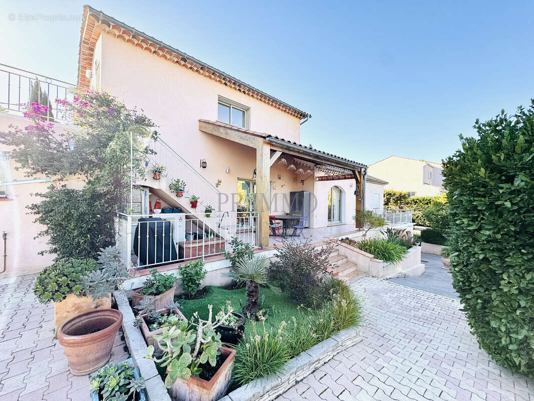Maison à FREJUS