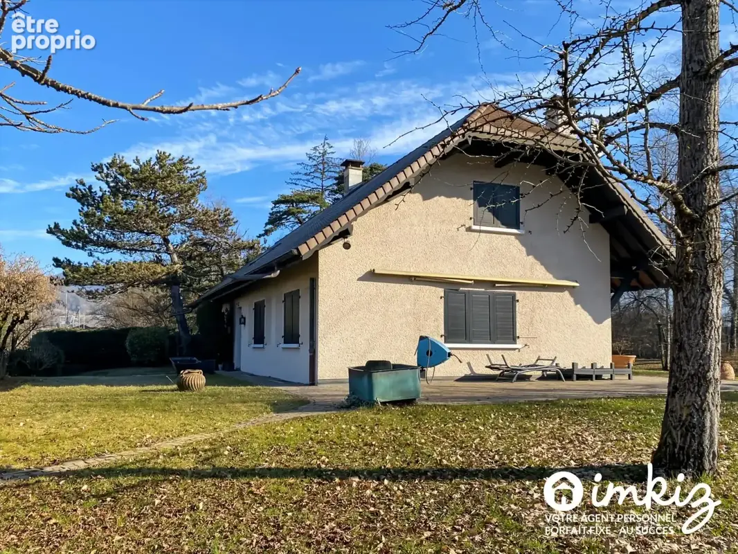 Maison familiale- Vue montagne, lumière et volumes - photo 2