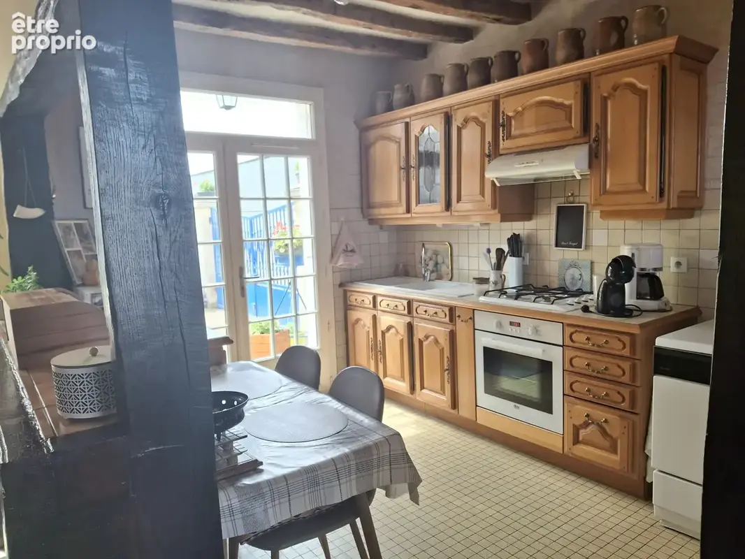 Maison de ville pleine de 137 m2 idéalement située en plein centre d’Allonnes, entre Bourgueil et Saumur,  pro - photo 9