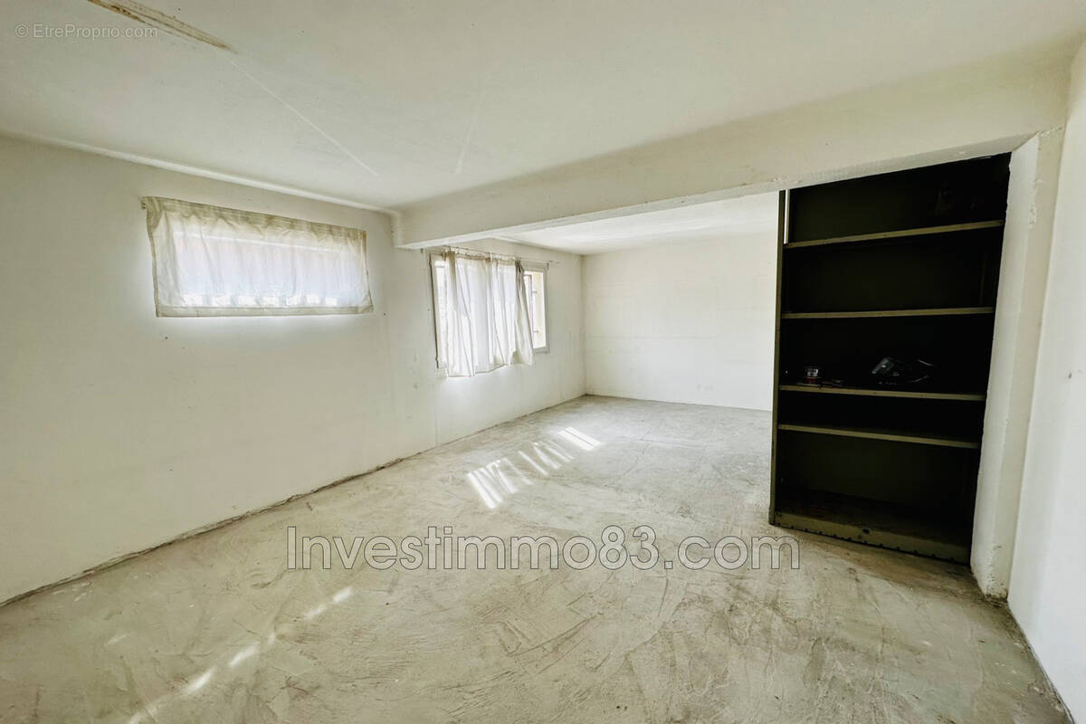 Commerce à MARSEILLE-14E