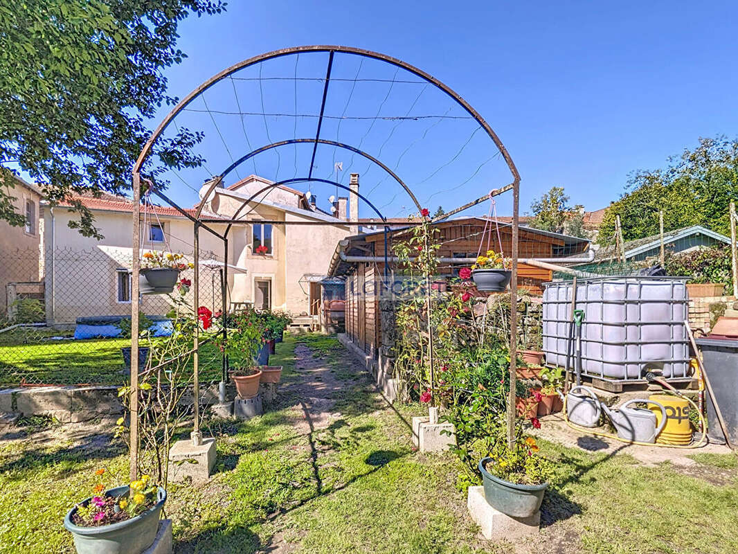 Maison à MONTHUREUX-SUR-SAONE