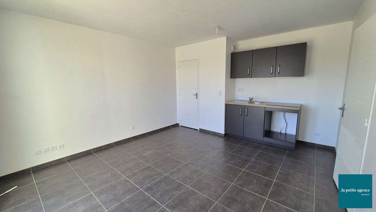 Appartement 40 m² à Epron  - photo 7