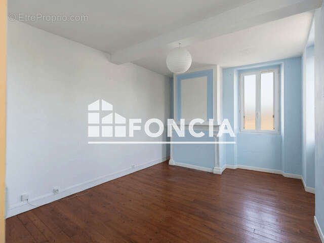 Maison à BERNAC-DEBAT