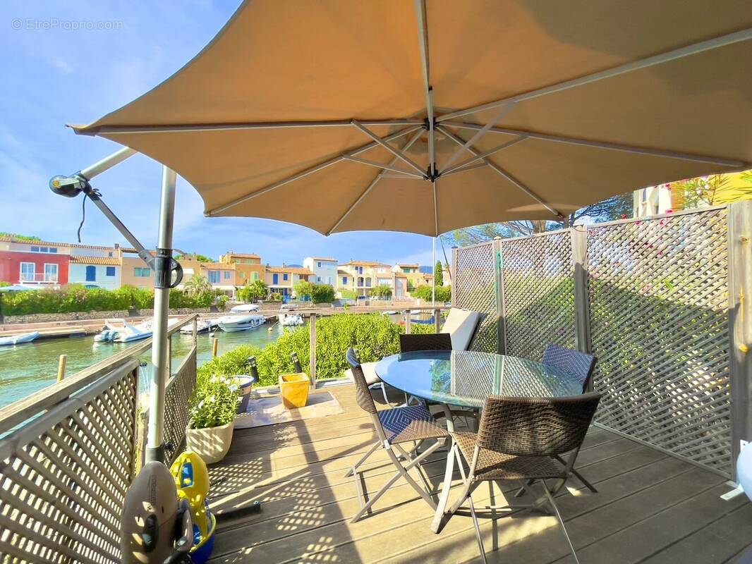 Appartement à COGOLIN