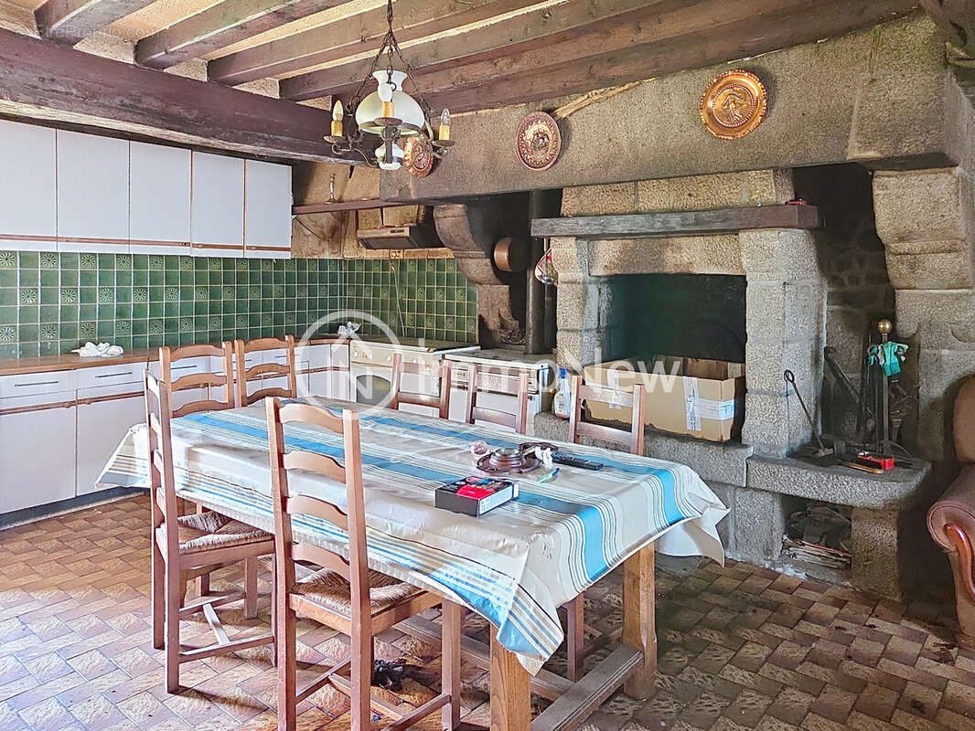 Maison à MONTBRAY