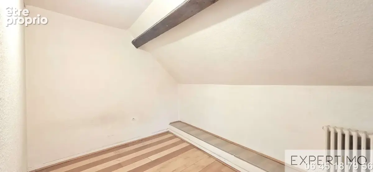 Maison  avec deux appartements, jardins et garage - photo 6