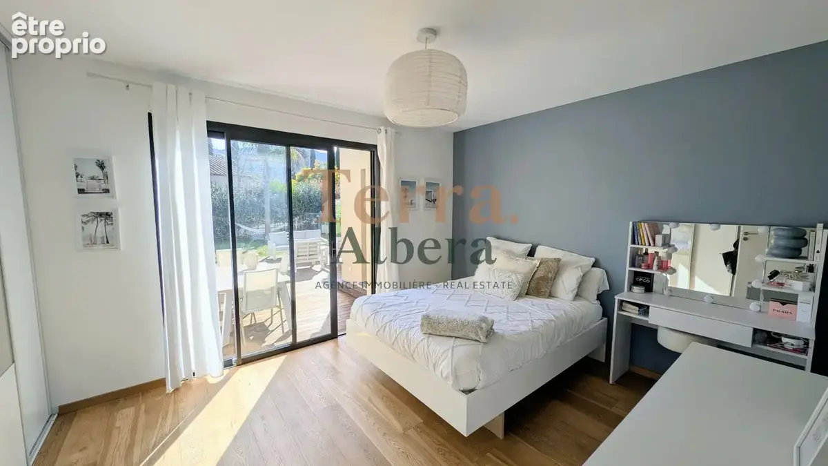 SAINT-GENIS-DES-FONTAINES - Grande villa contemporaine sans aucuns travaux - photo 15