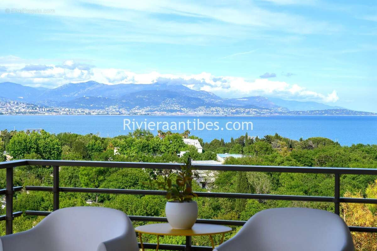 Antibes dernier etage 5p vue verdure et mer - photo 3